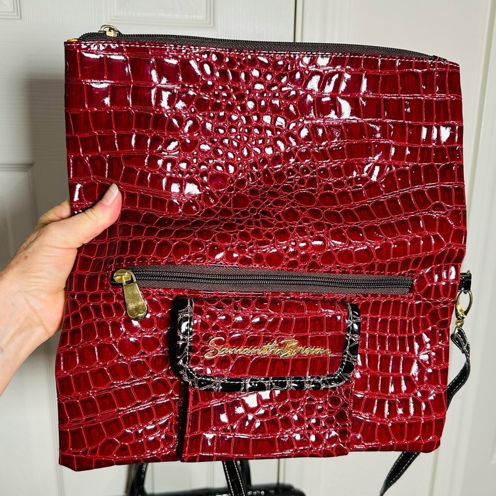 Samantha Brown NEW Red Black Travel Bags 5 piece set Set, passport, makeup bags - Picture 8 of 16